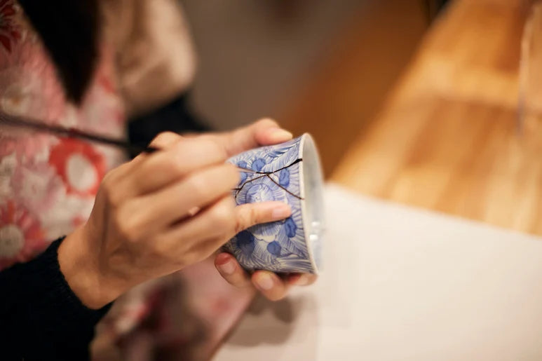 Japanese Kintsugi Experience – Fix with Gold, Learn with Heart
